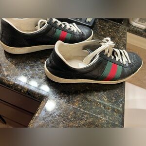 Men gucci sneakers size 11